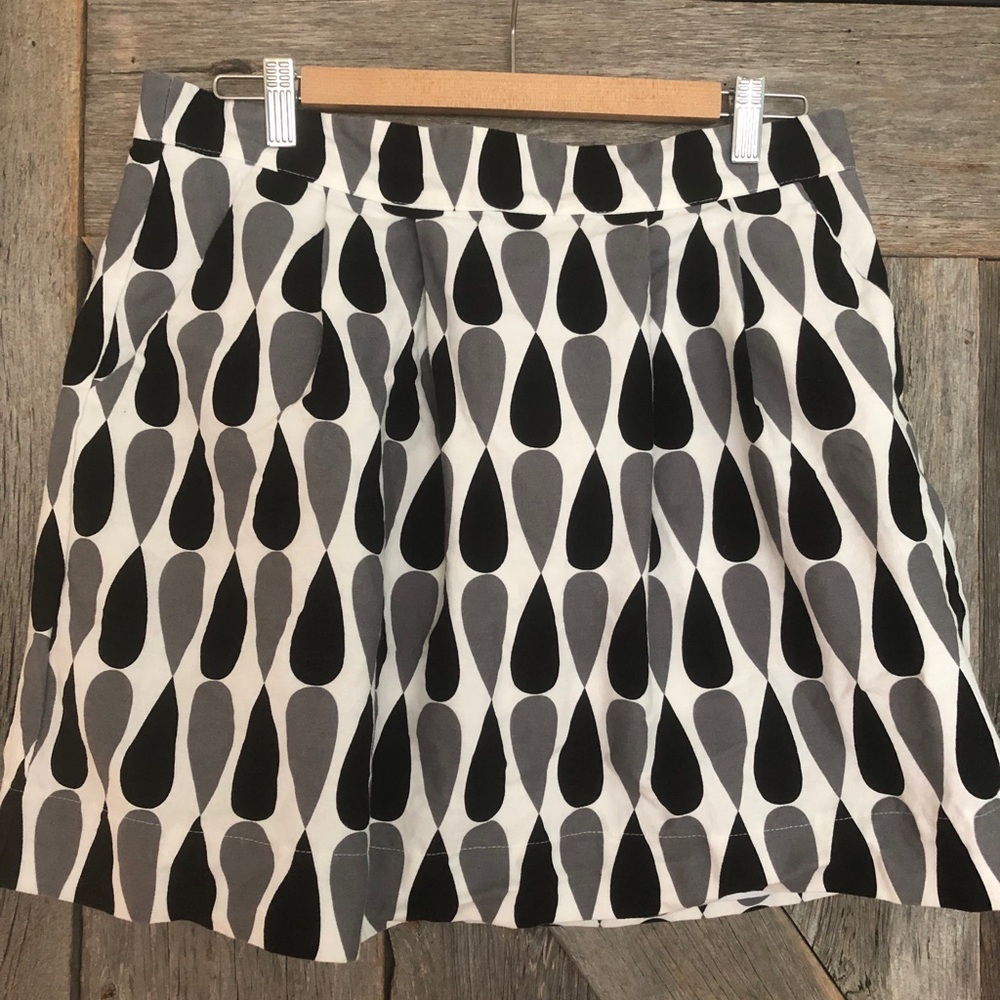 Birds of North America made in Canada skirt size 14